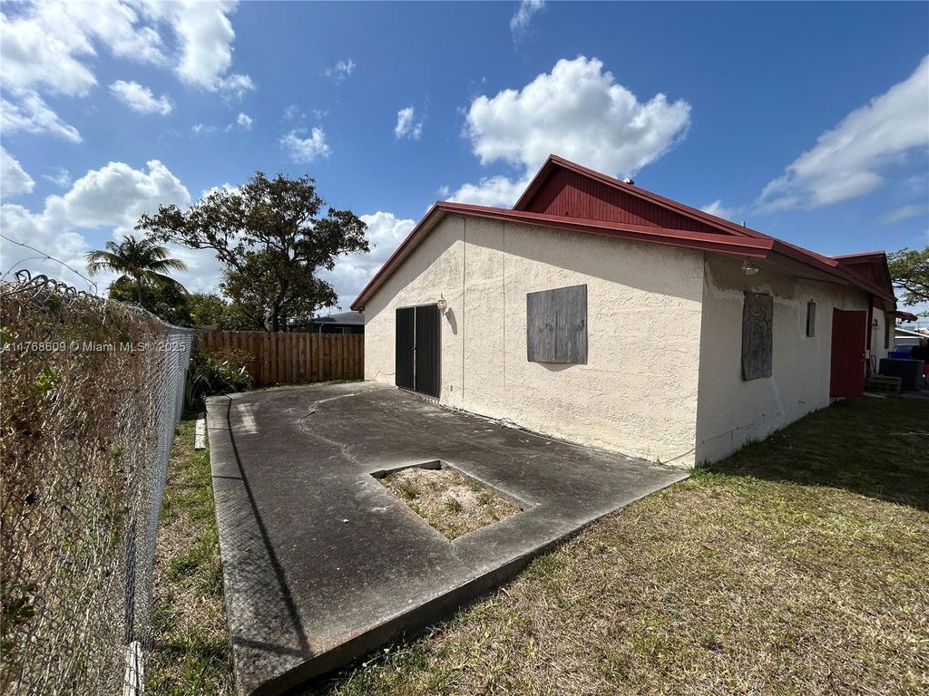 Property photo 3 of 15 <Alttext/>