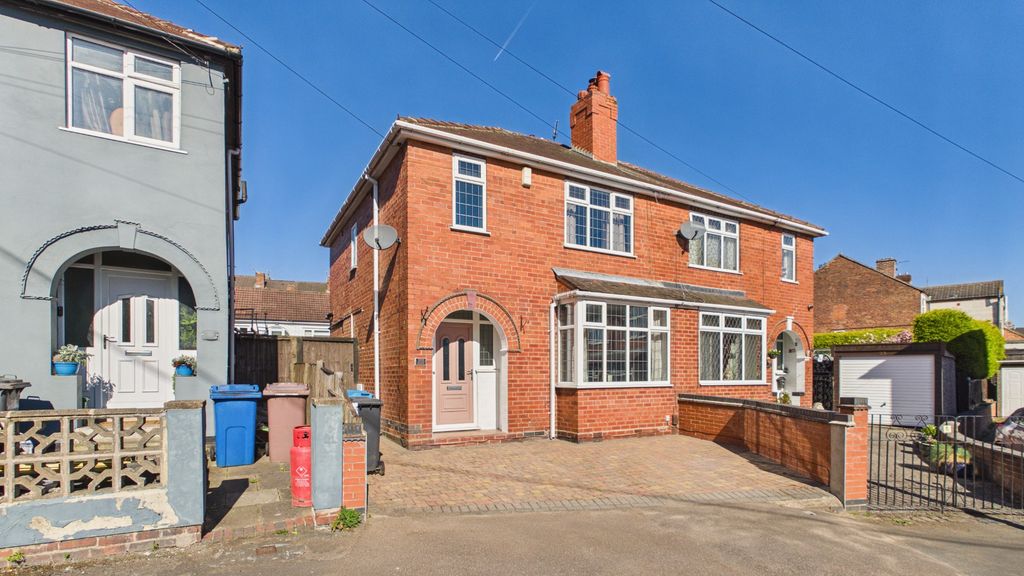 Property photo 1 of 19 4607383