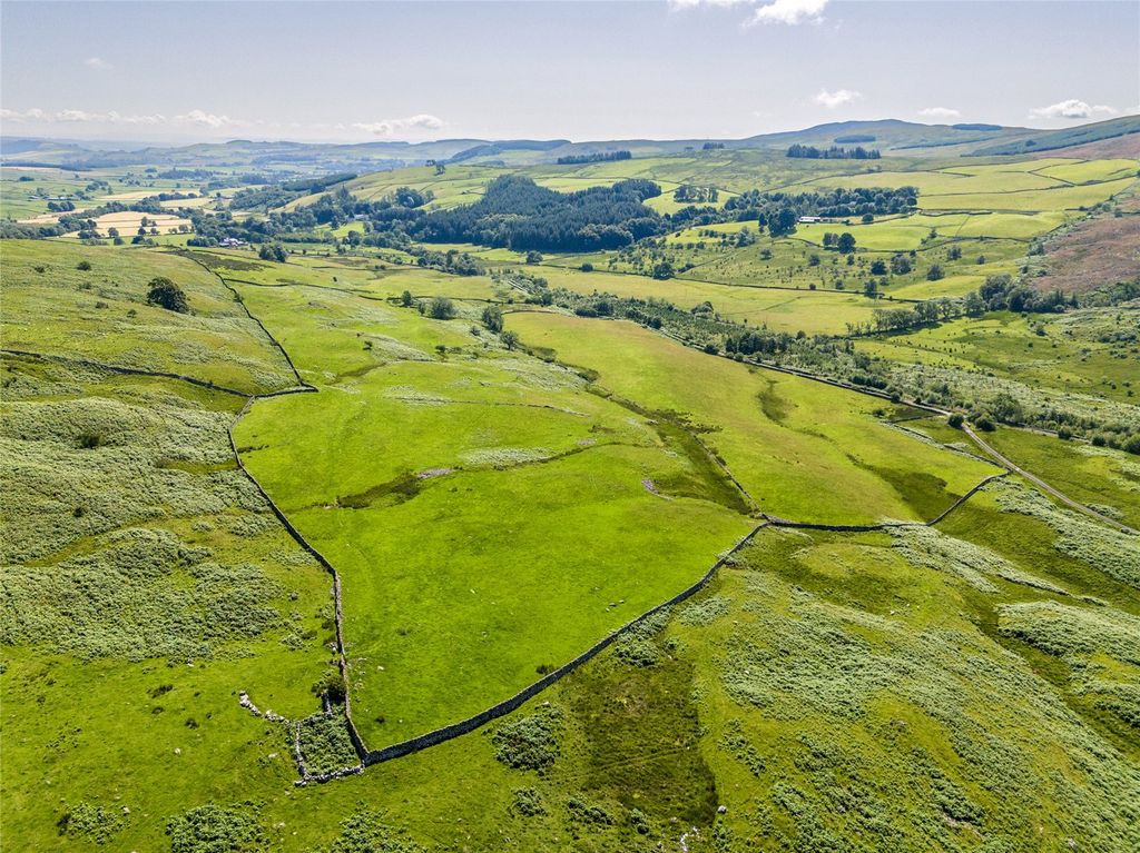 Property photo 2 of 18 Picture No. 27