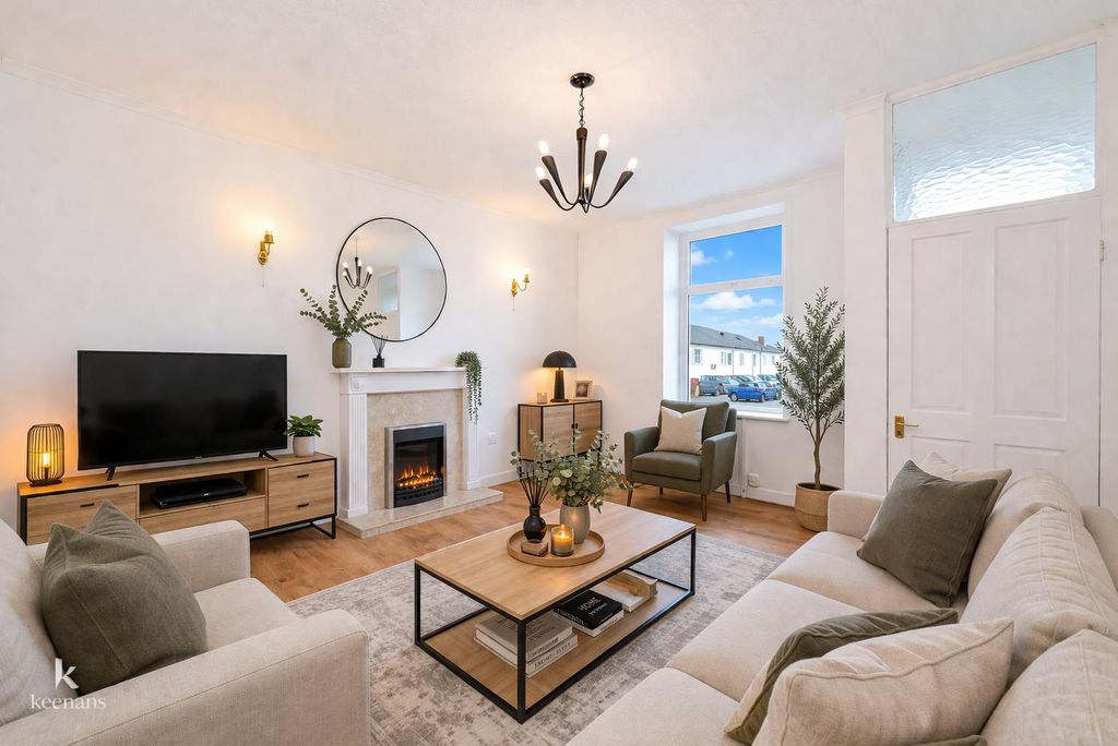 Property photo 1 of 17 1