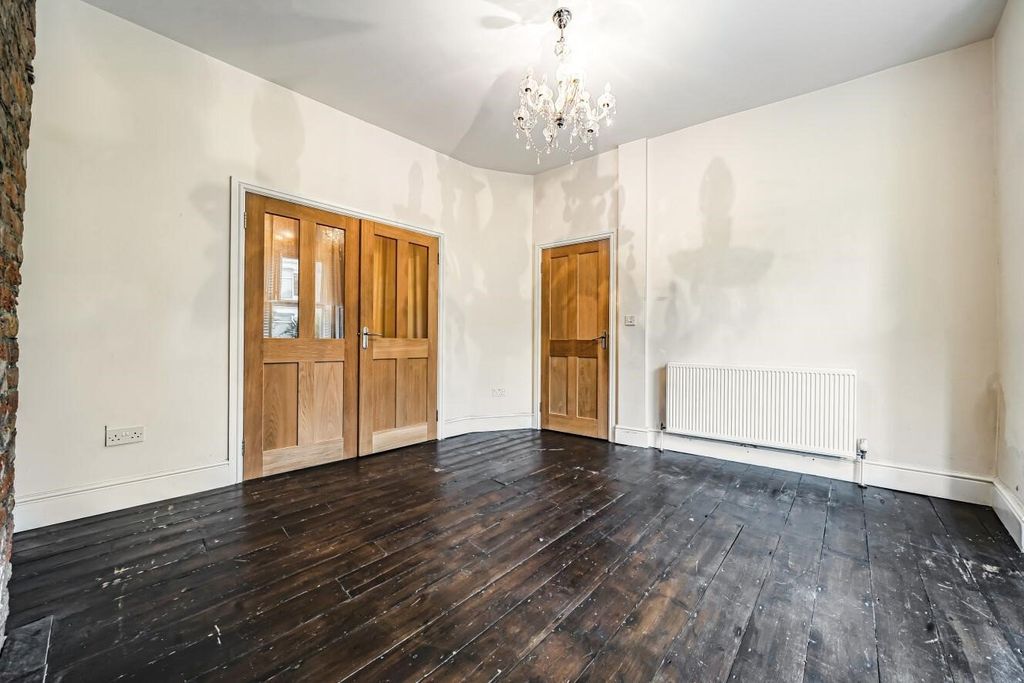 Property photo 3 of 14 Picture No. 12