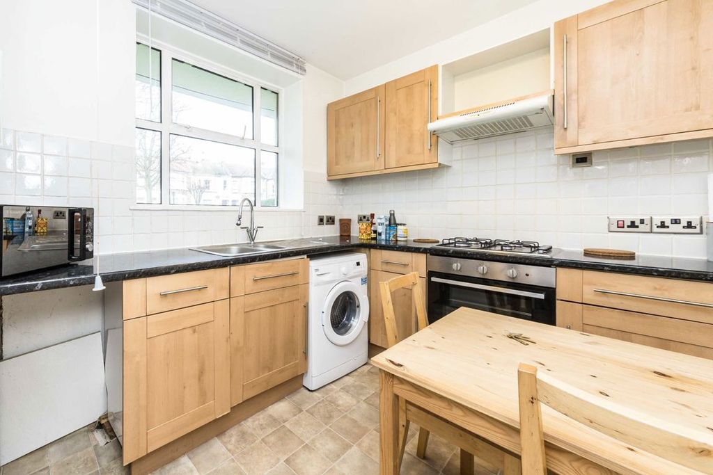 Property photo 2 of 3