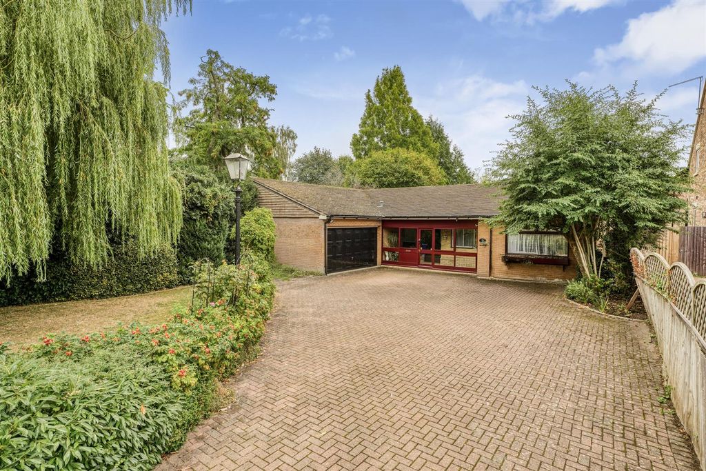 Property photo 1 of 33