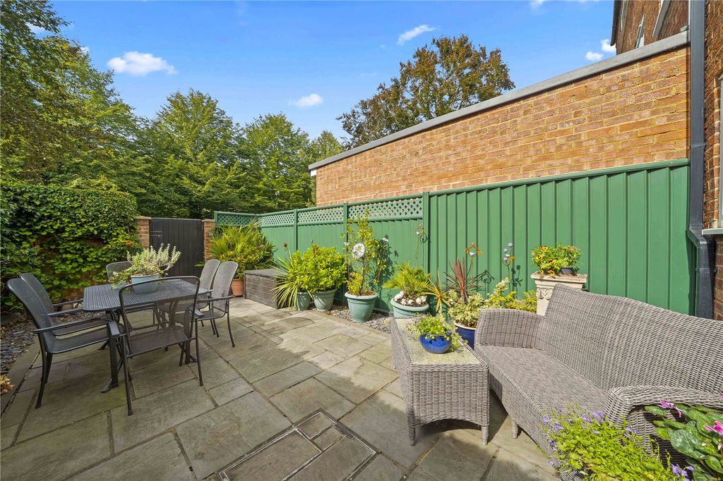 Property photo 2 of 16 Picture No. 28