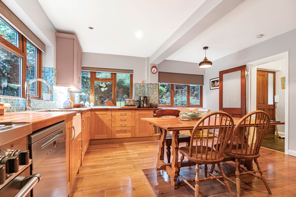 Additional image 11 of 4 bed detached house for saleCastleleigh Court, Enfield EN2