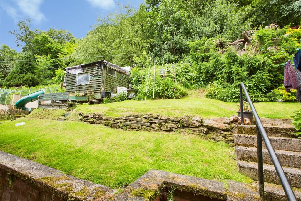 Property photo 3 of 16
