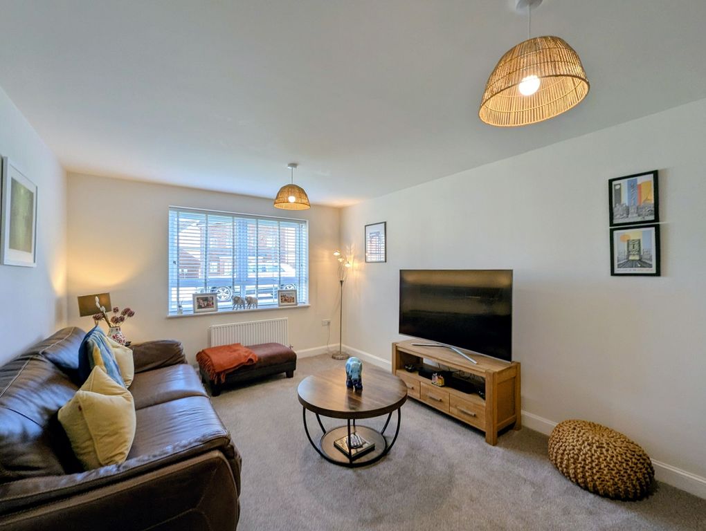 Property photo 2 of 22