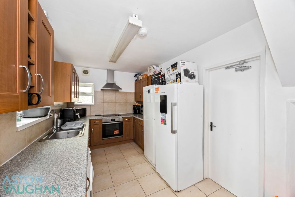 Property photo 2 of 13 4667791