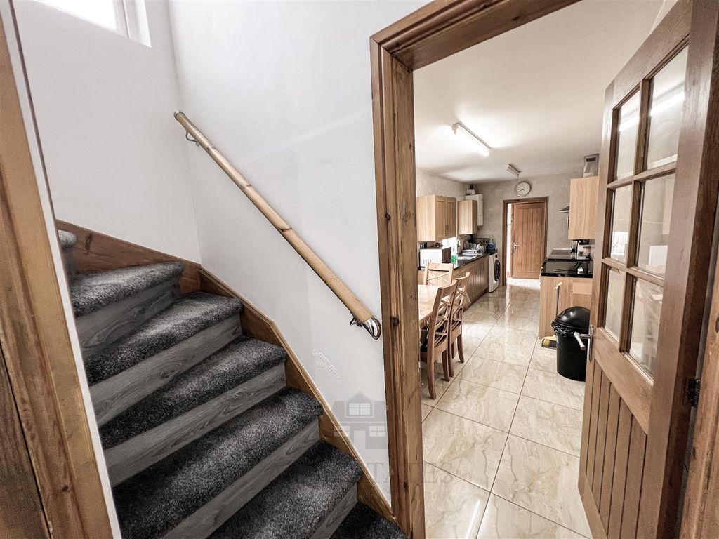 Property photo 2 of 30 20250803_153439941_Ios.Jpg