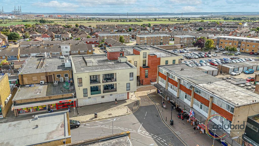 Property photo 2 of 23