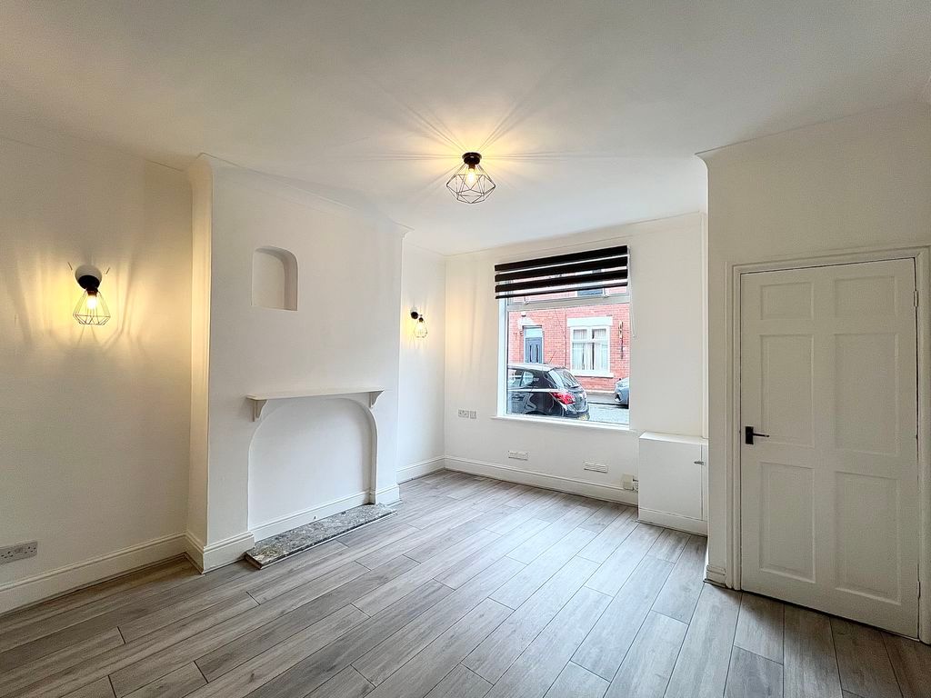 Property photo 2 of 13 Photo 12