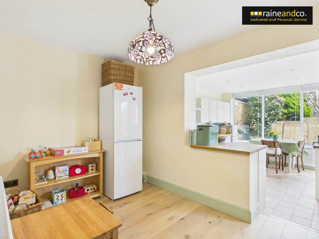 Property photo 3 of 19