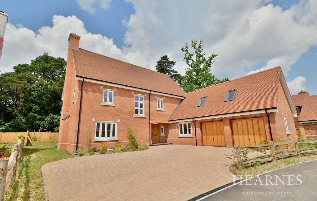 Property photo 1 of 19