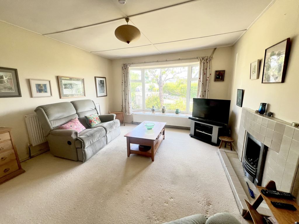 Property photo 2 of 12 Gallery