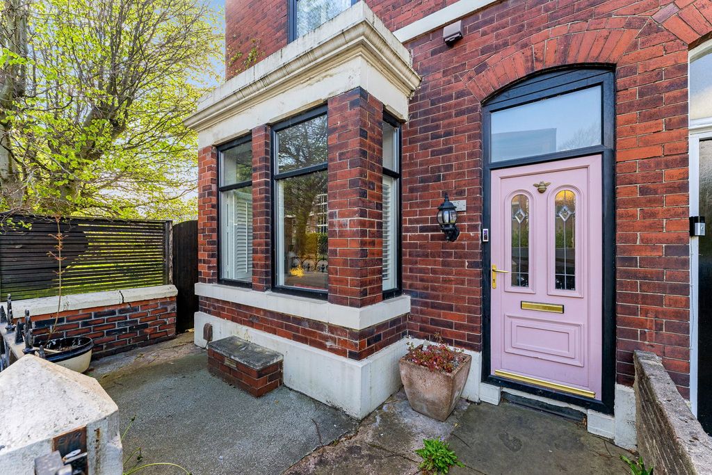 Property photo 2 of 55