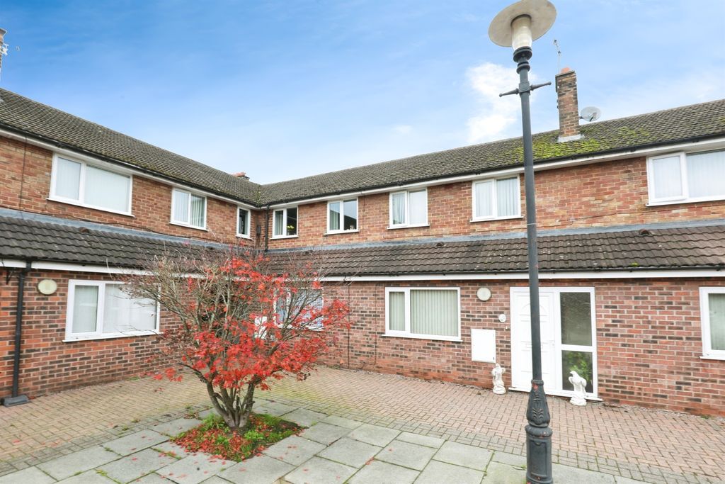 Property photo 1 of 17