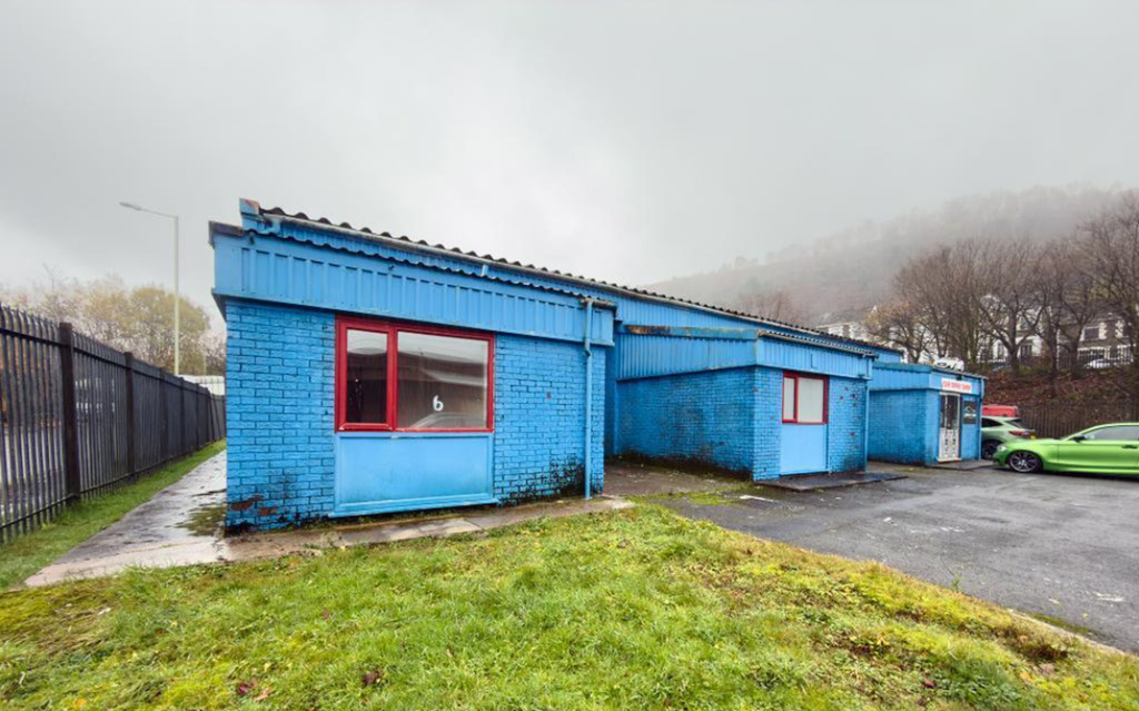 Property photo 1 of 6