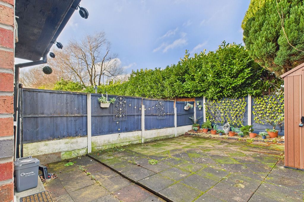 Property photo 3 of 15 Garden