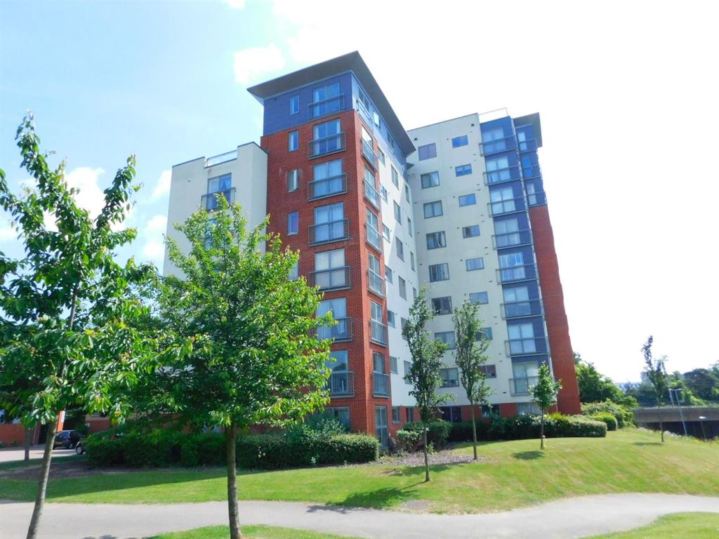 Property photo 1 of 8 Kilby Road, Stevenage