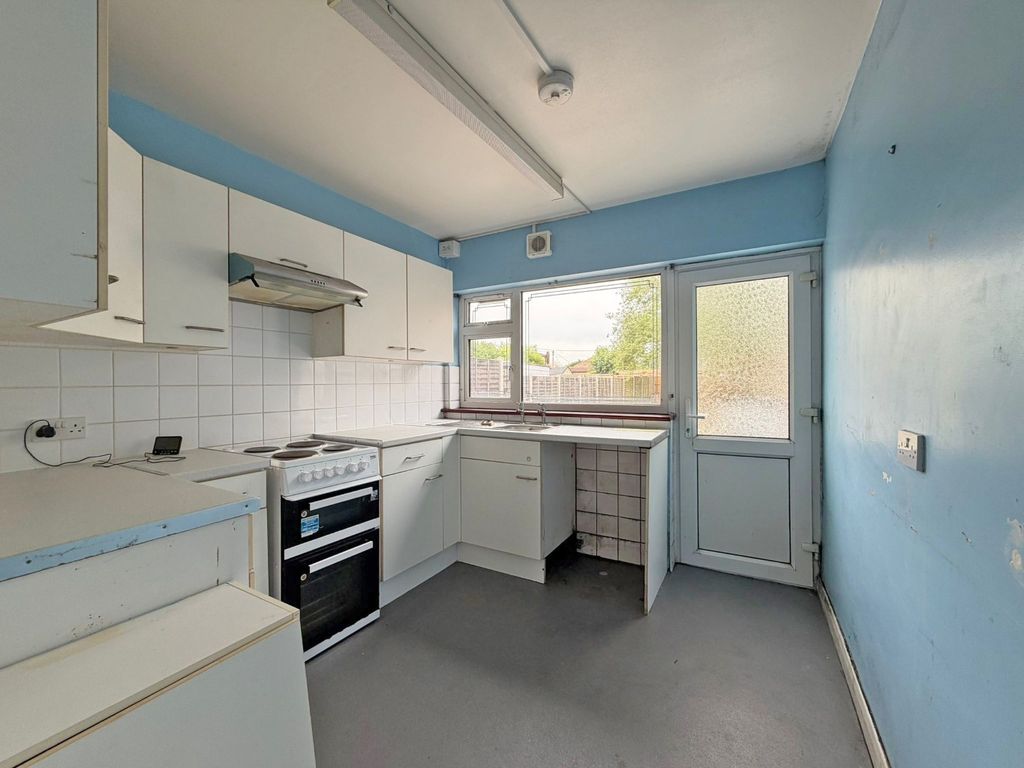 Property photo 2 of 9 5188211