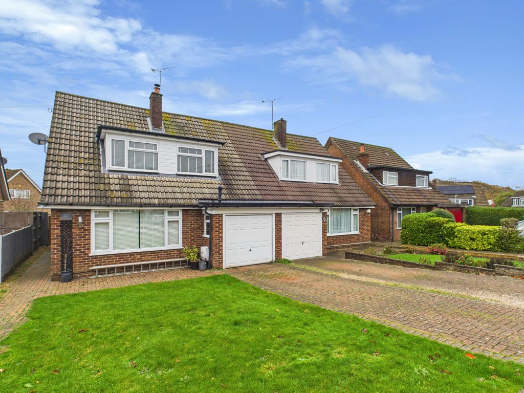 Property photo 1 of 13 Cam02536G0-Pr0024-Still038