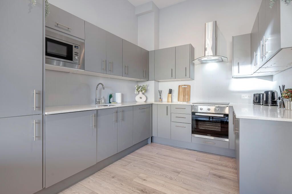 Additional image 11 of 2 bed flat for saleTwo Bedroom Apartment In Avenir Heights, Station Approach Road, Coulsdon CR5