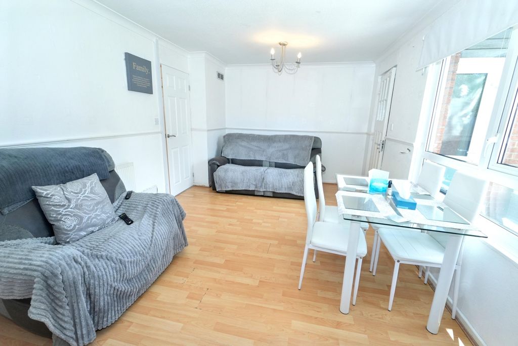 Property photo 2 of 13 Image 1