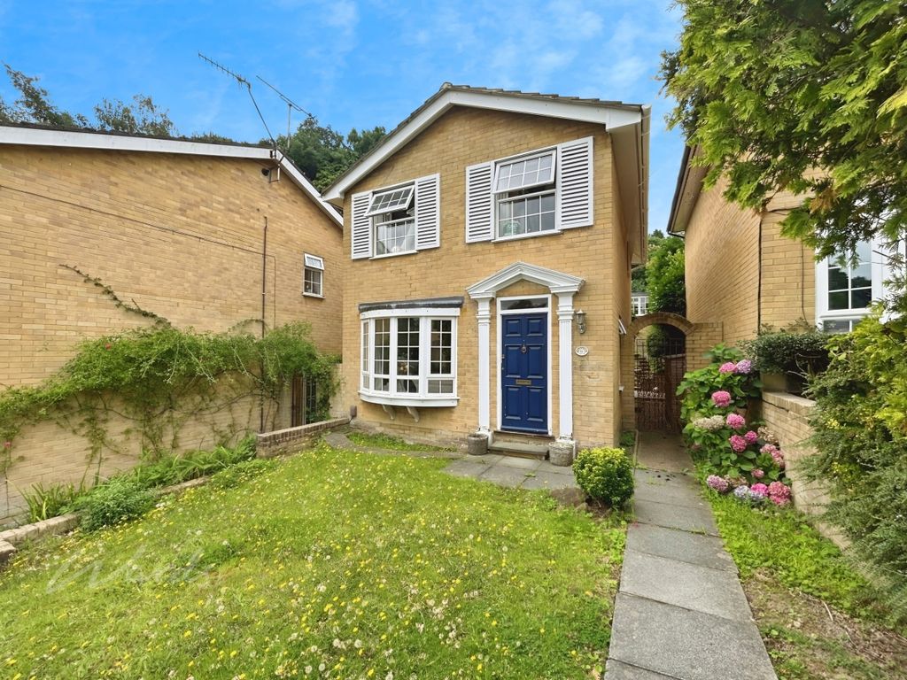 Property photo 1 of 11 Front