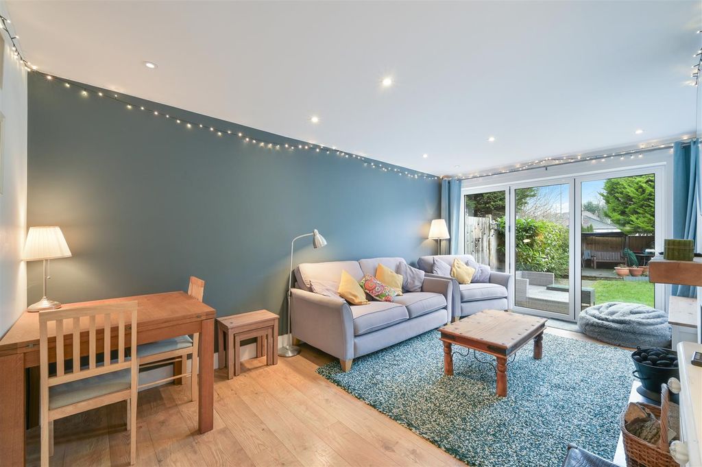 Property photo 2 of 14 Fir Tree Road