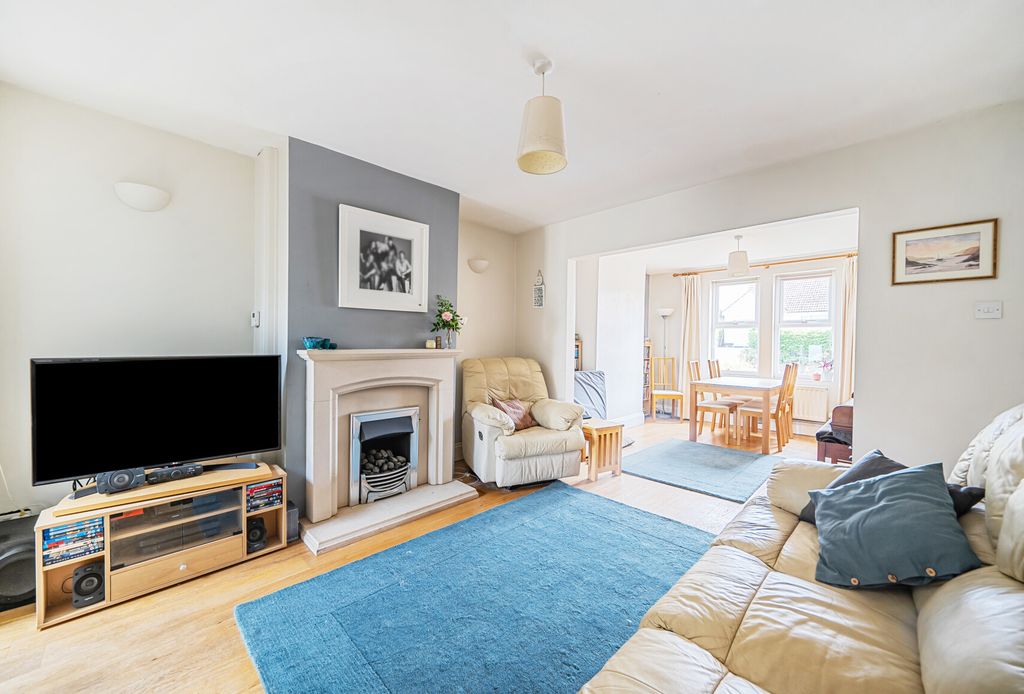 Property photo 3 of 24 1354156-15-68c437...