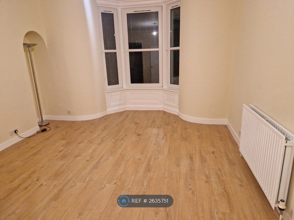 Property photo 2 of 8 Living Room