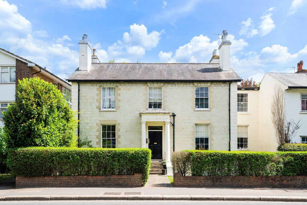 Property photo 1 of 10