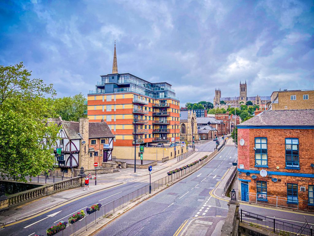 Property photo 3 of 18 Front