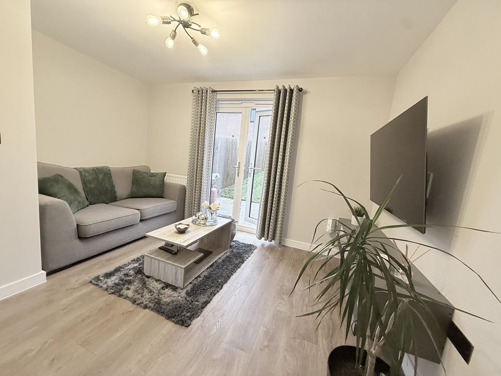 Property photo 3 of 20