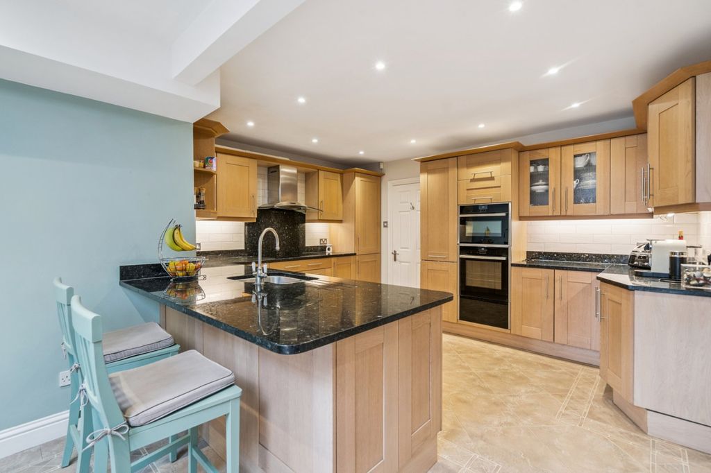 Property photo 2 of 21 Picture No. 05