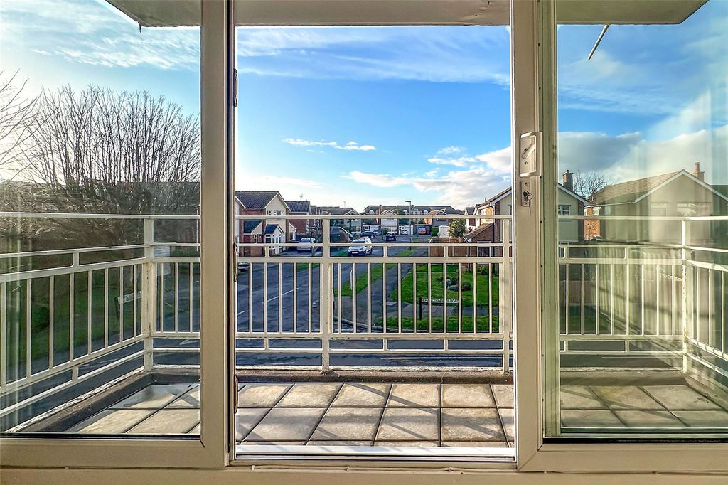 Property photo 2 of 14 Picture No. 12