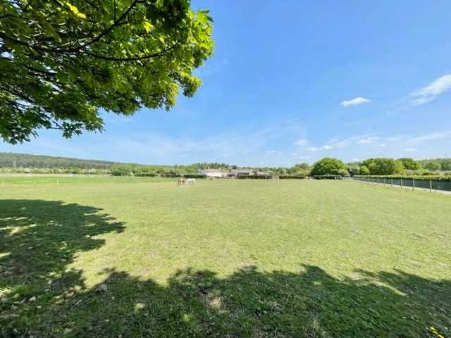 Property photo 2 of 25