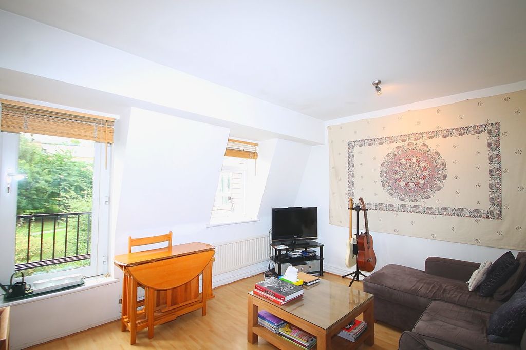 Property photo 2 of 6