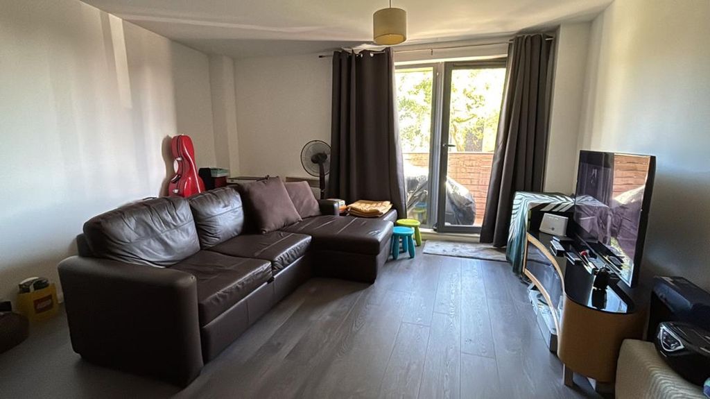 Property photo 2 of 5