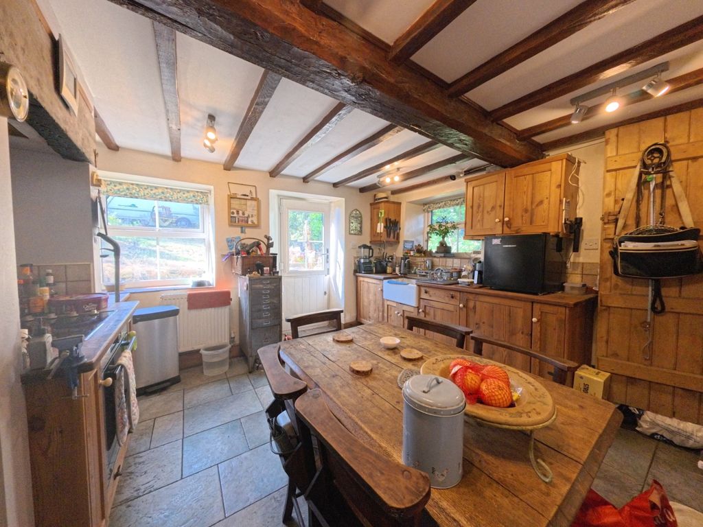 Property photo 3 of 16 Photo 9