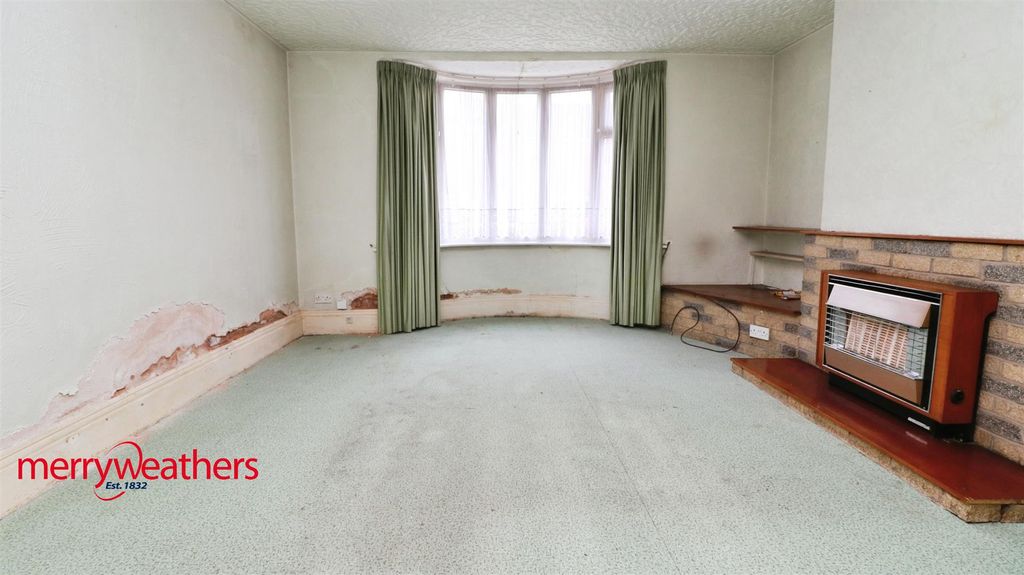 Property photo 2 of 10 Lounge