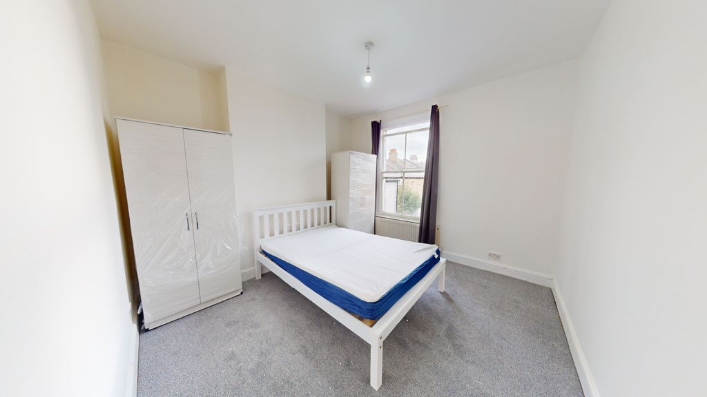 Property photo 1 of 4