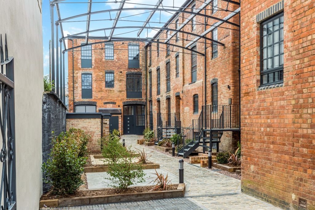 Property photo 1 of 14 Axiom Apartments ...