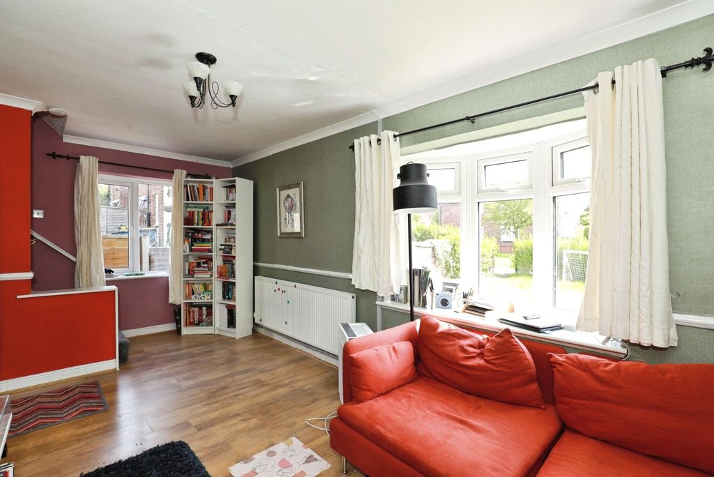 Property photo 3 of 12 Photo