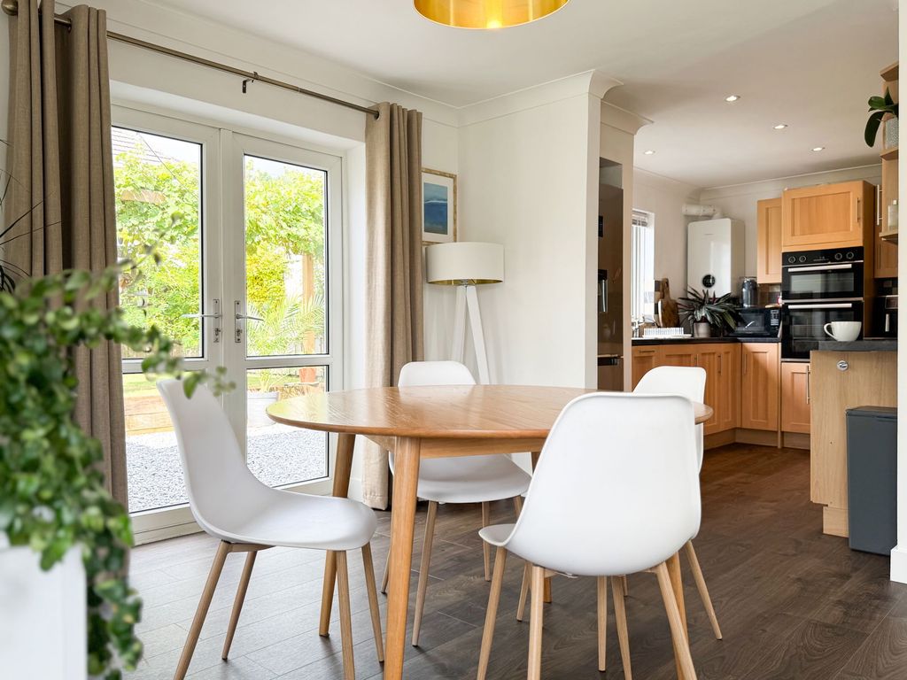 Property photo 2 of 31