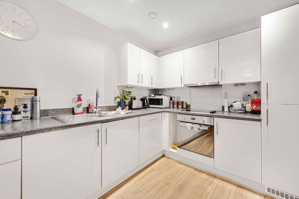 Property photo 3 of 5