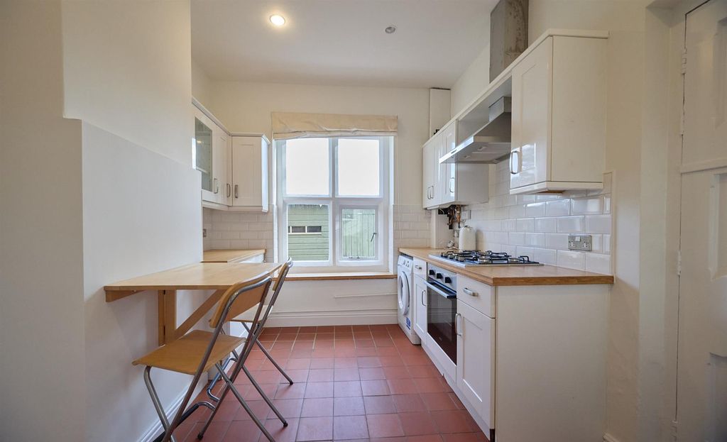 Property photo 3 of 12 Cricks Retreat Great Glen  1.Jpg