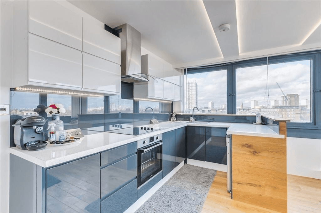 Property photo 1 of 21