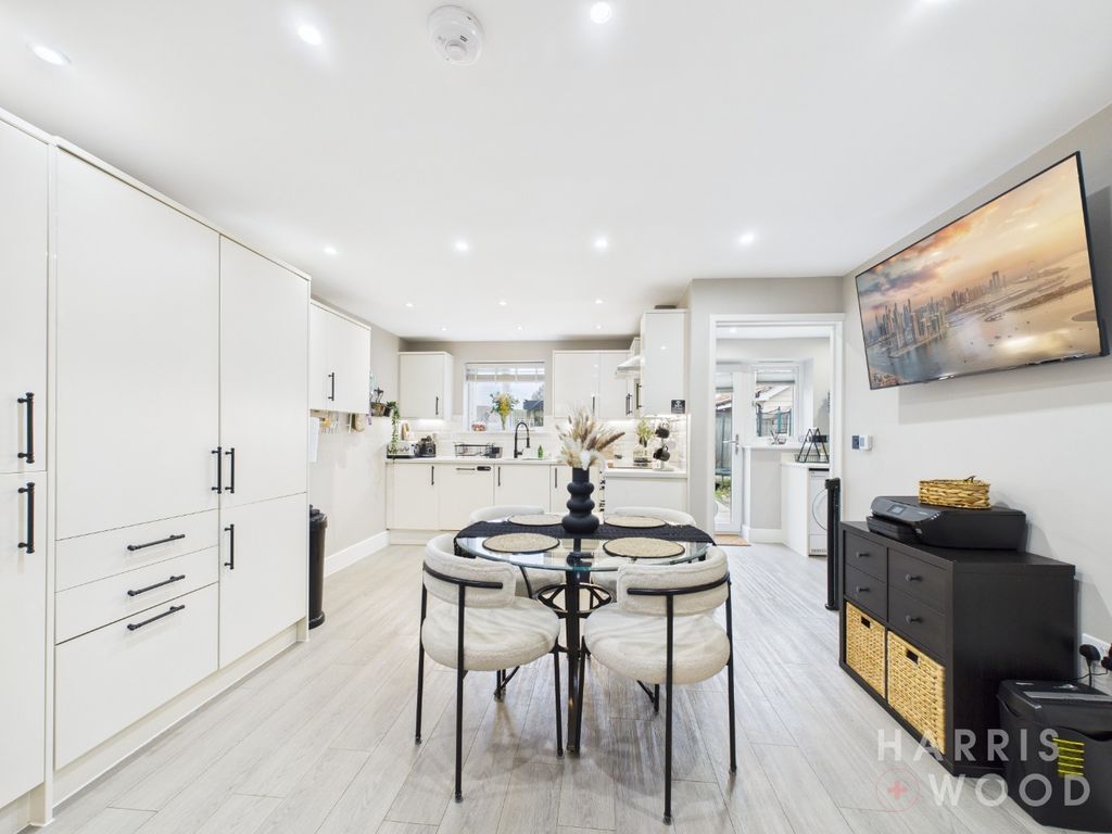 Property photo 3 of 40 4789402