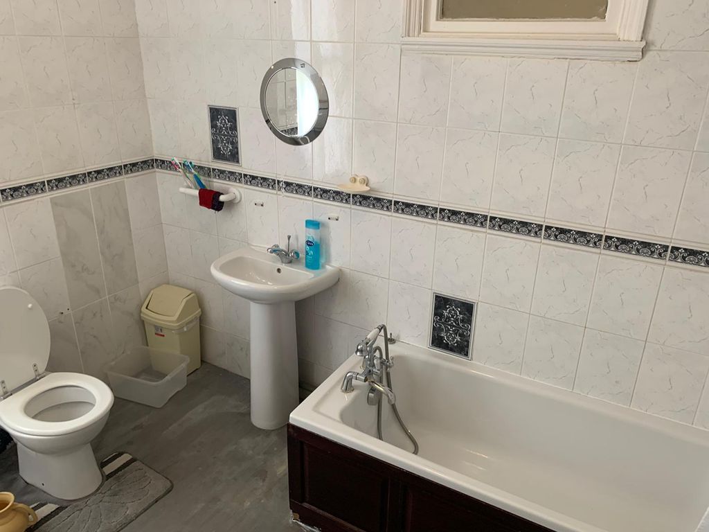 Property photo 2 of 11 Gallery